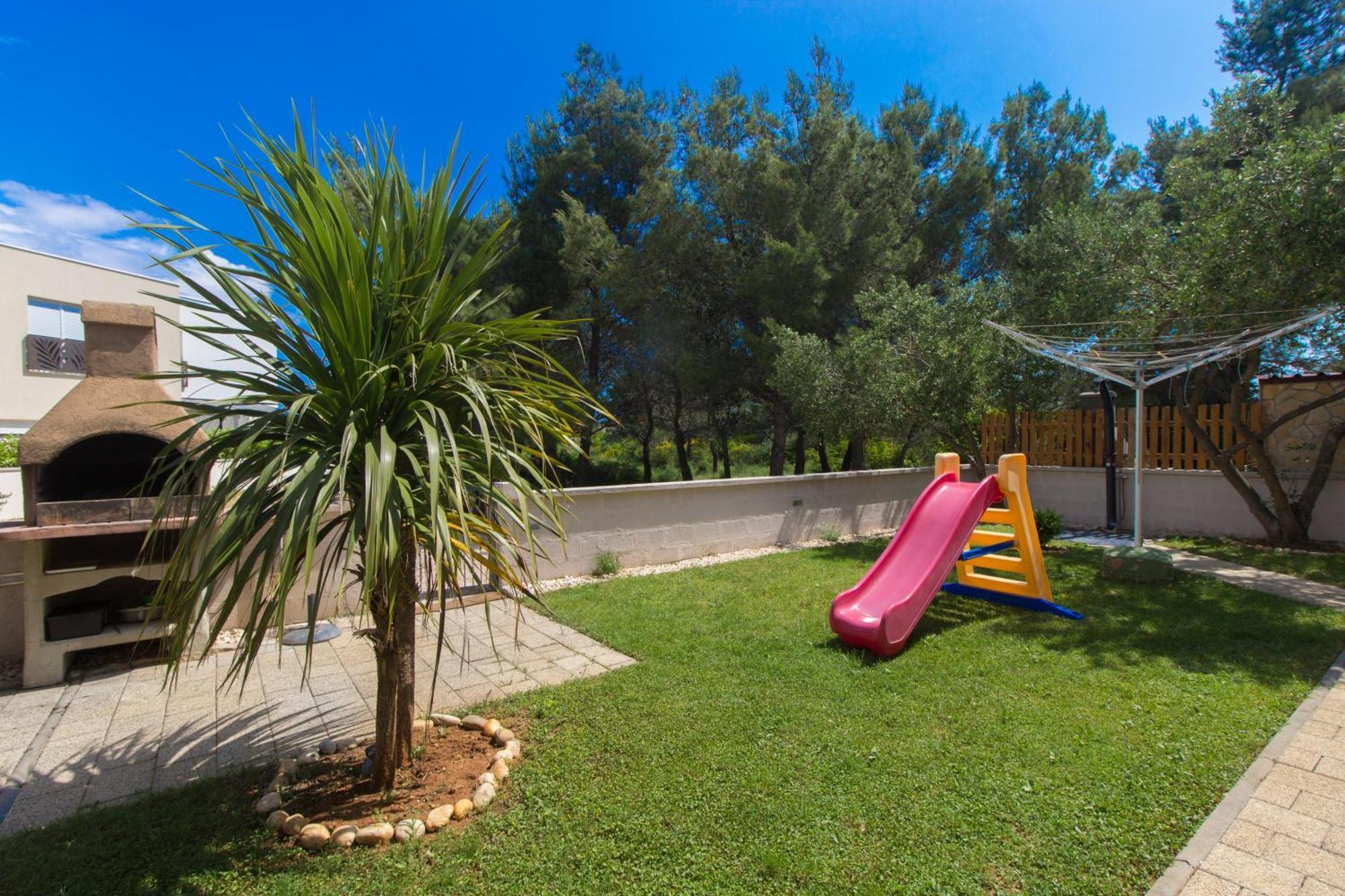 סרימה Apartmani Gnjidic מראה חיצוני תמונה