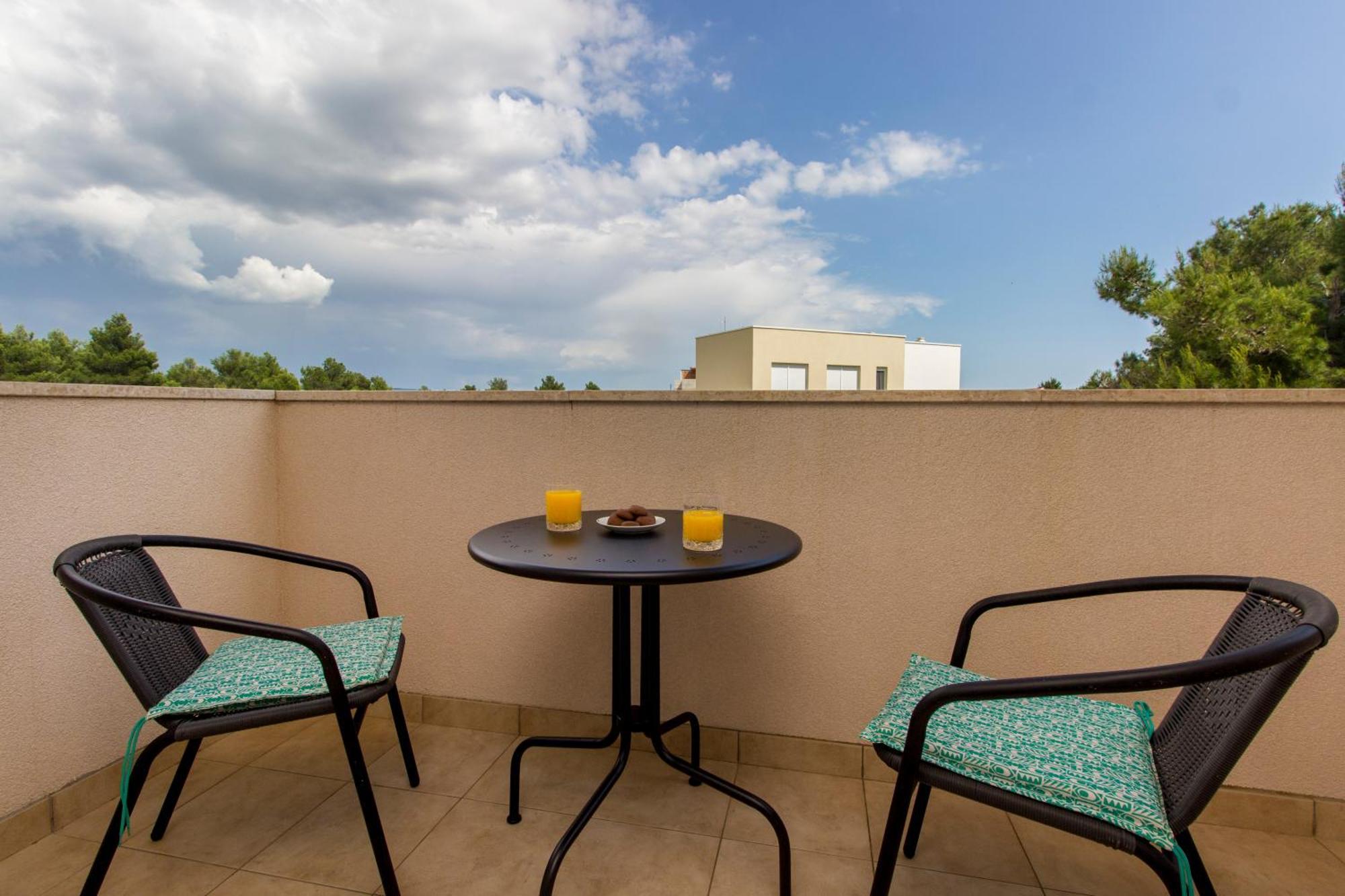 סרימה Apartmani Gnjidic מראה חיצוני תמונה