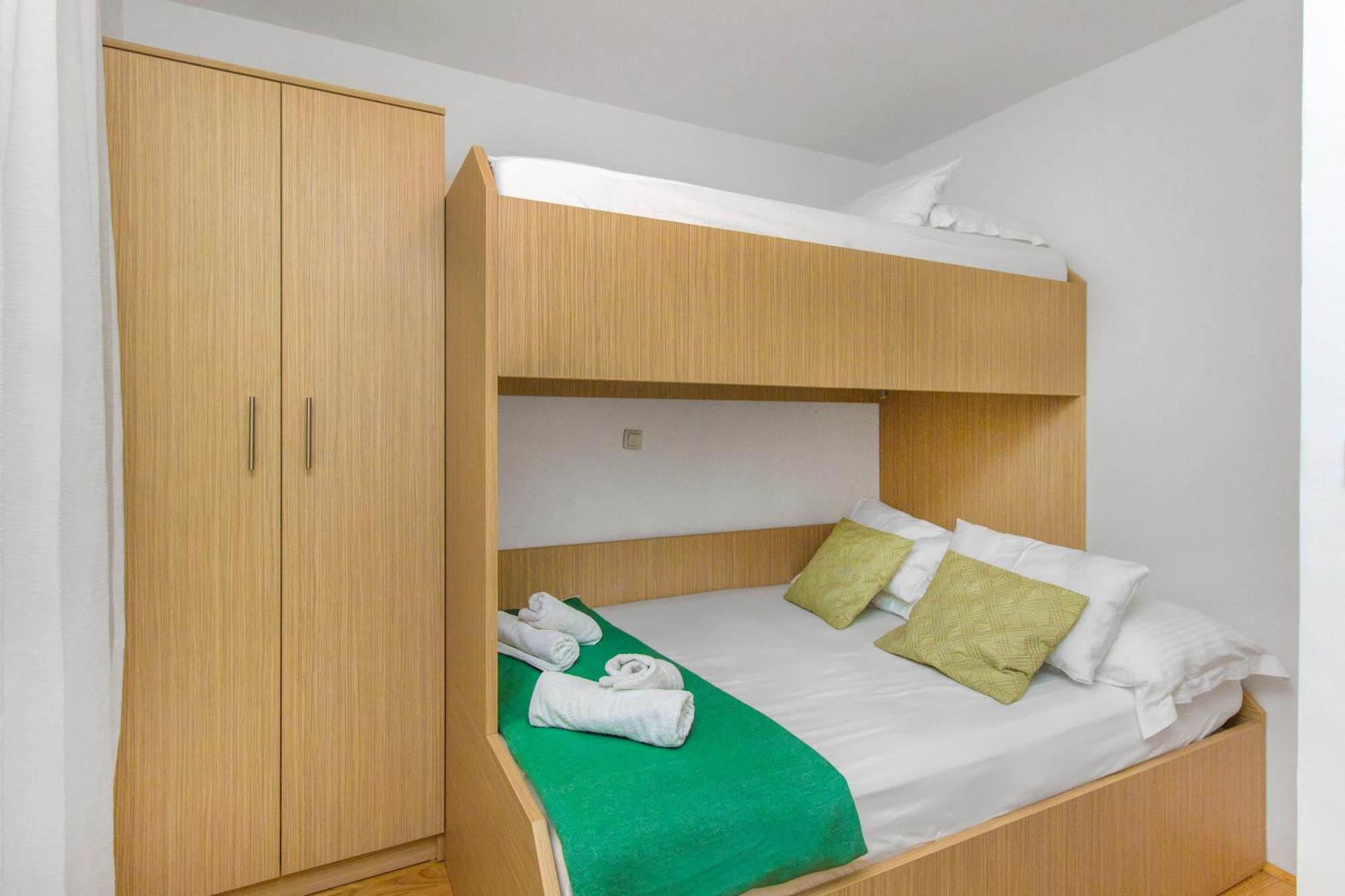 סרימה Apartmani Gnjidic מראה חיצוני תמונה