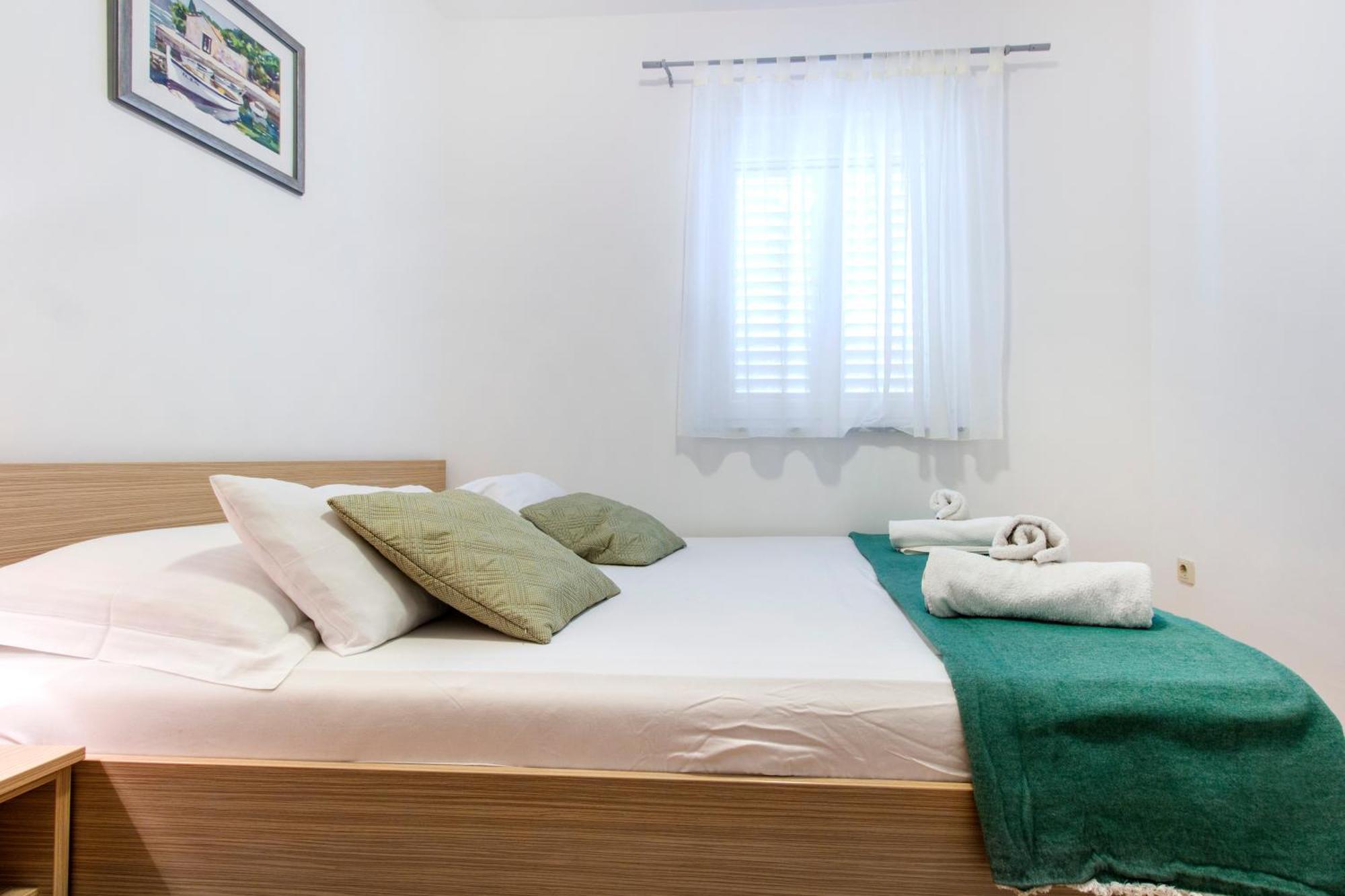סרימה Apartmani Gnjidic מראה חיצוני תמונה