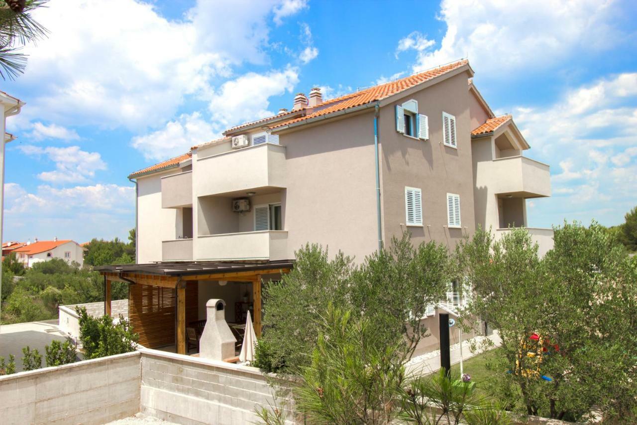סרימה Apartmani Gnjidic מראה חיצוני תמונה