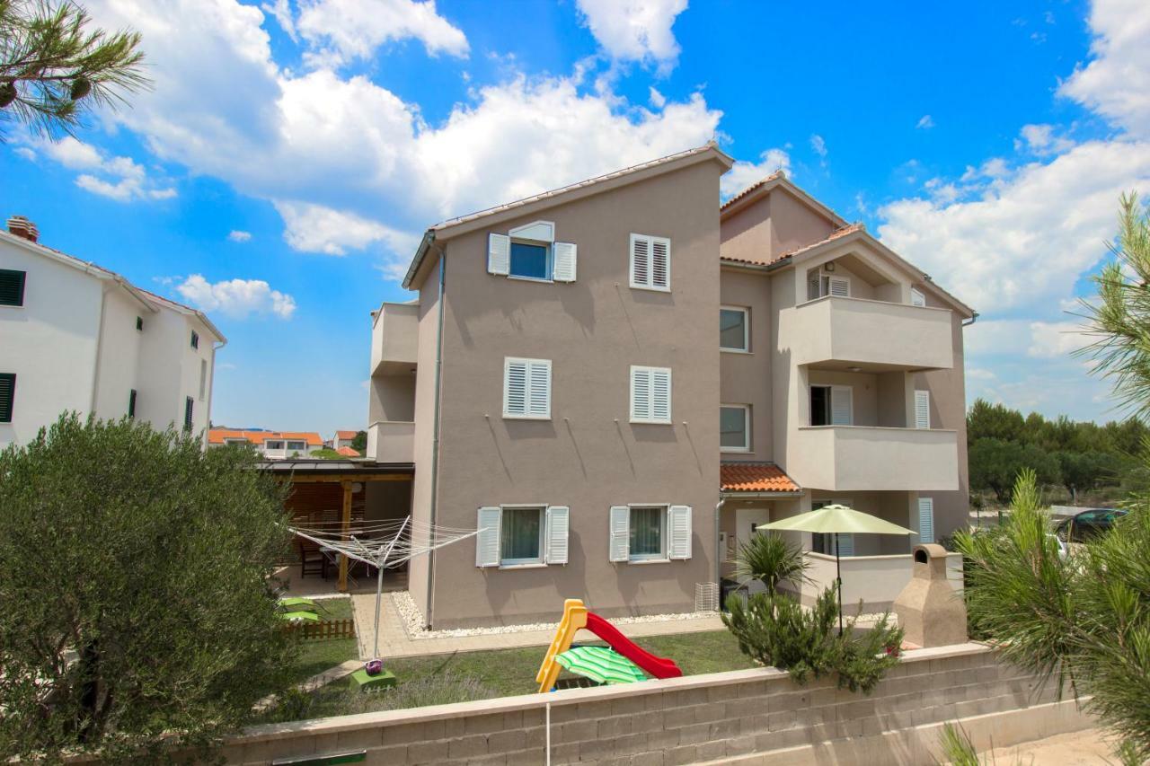 סרימה Apartmani Gnjidic מראה חיצוני תמונה