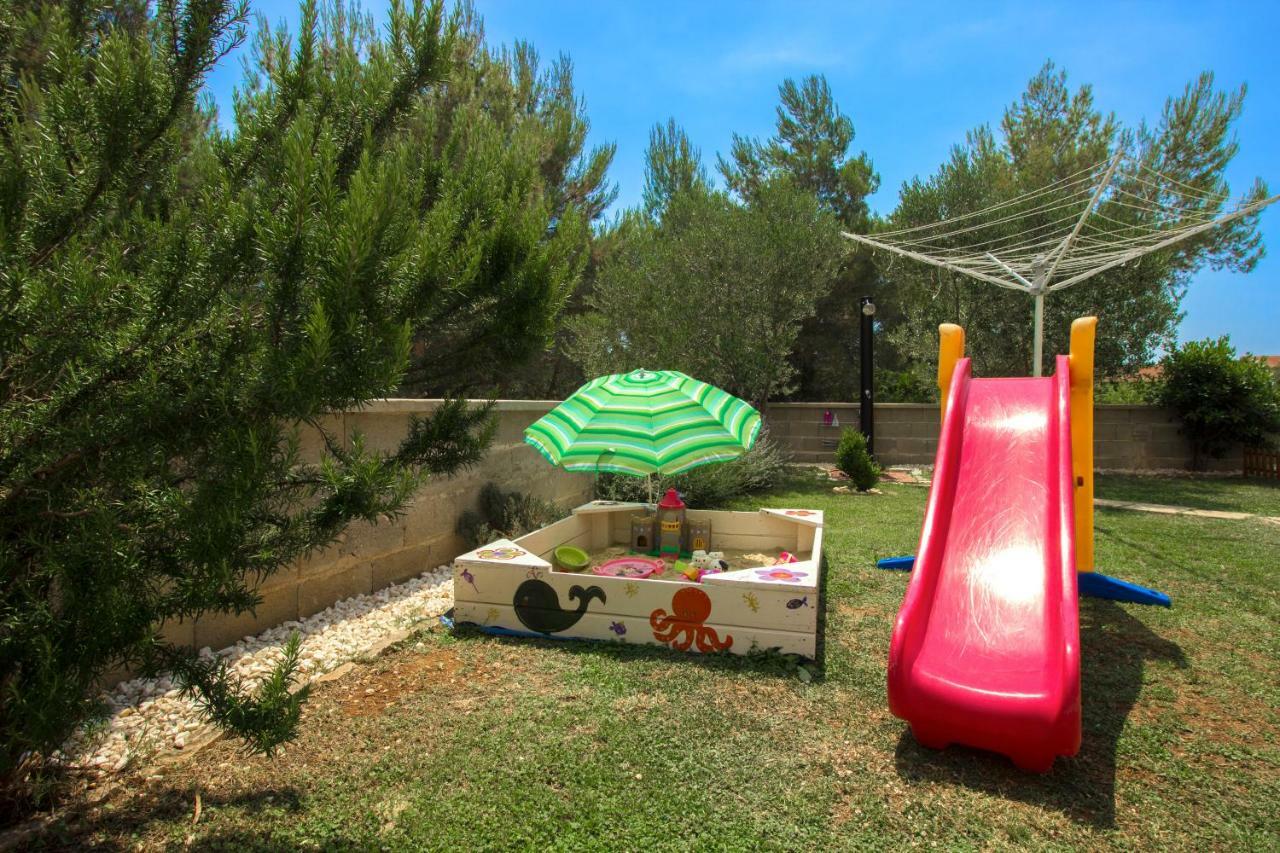 סרימה Apartmani Gnjidic מראה חיצוני תמונה
