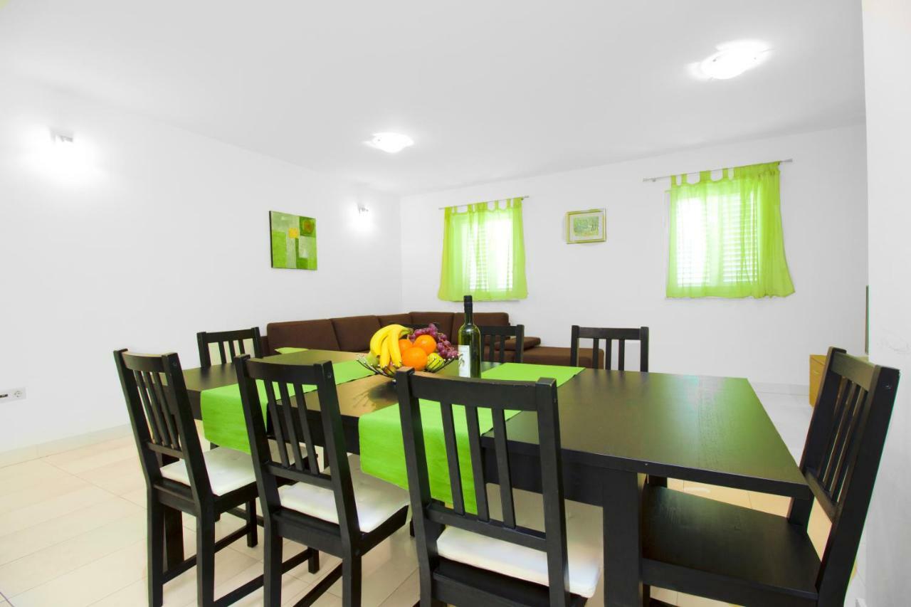 סרימה Apartmani Gnjidic מראה חיצוני תמונה